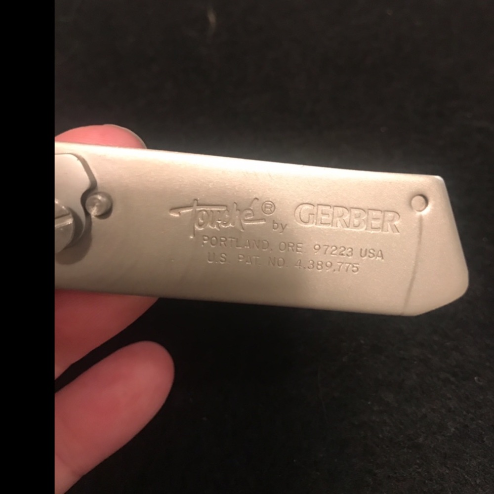 Rare GERBER Touché Knife Belt Buckle Bass Fish Scrimshaw ivory Brown Stainless - Picture 7 of 9